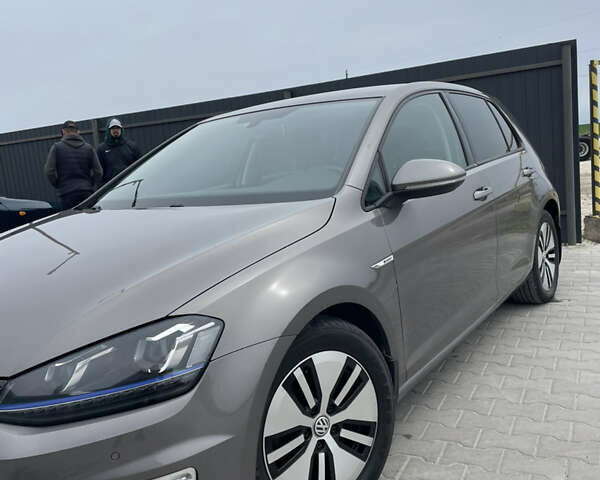 Серый Фольксваген e-Golf, объемом двигателя 0 л и пробегом 195 тыс. км за 7499 $, фото 16 на Automoto.ua