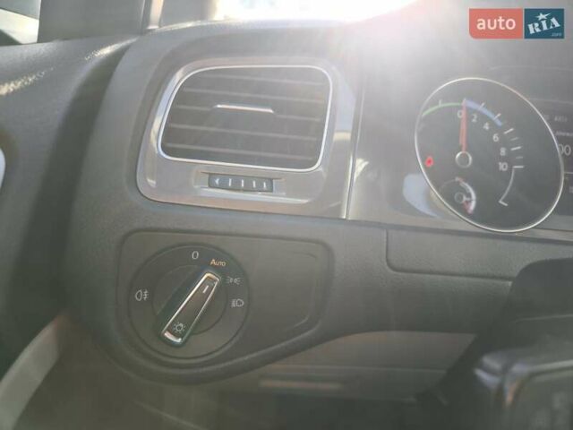 Сірий Фольксваген e-Golf, об'ємом двигуна 0 л та пробігом 108 тис. км за 9999 $, фото 37 на Automoto.ua