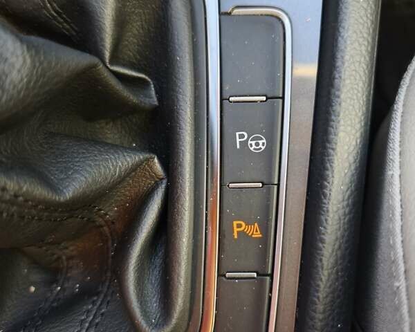 Сірий Фольксваген e-Golf, об'ємом двигуна 0 л та пробігом 108 тис. км за 9999 $, фото 43 на Automoto.ua