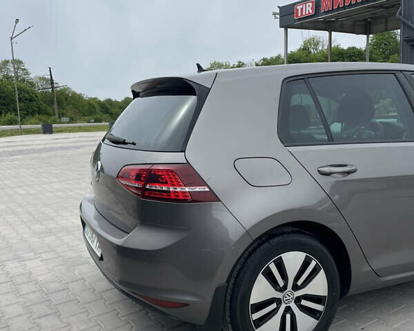 Серый Фольксваген e-Golf, объемом двигателя 0 л и пробегом 195 тыс. км за 7499 $, фото 8 на Automoto.ua