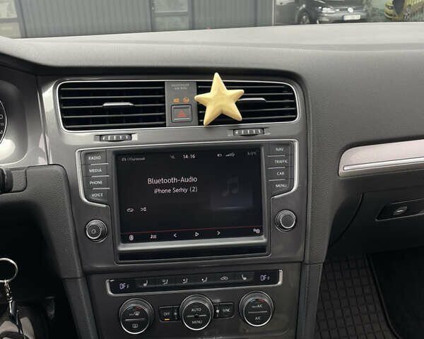 Серый Фольксваген e-Golf, объемом двигателя 0 л и пробегом 195 тыс. км за 7699 $, фото 27 на Automoto.ua