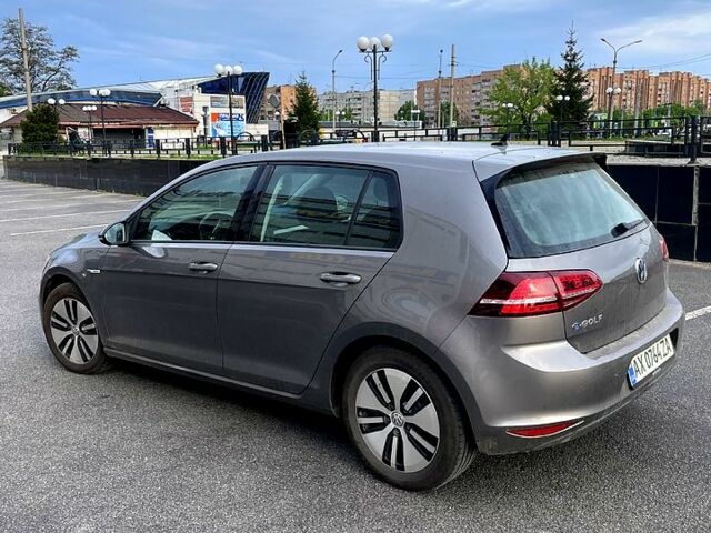 Сірий Фольксваген e-Golf, об'ємом двигуна 0 л та пробігом 140 тис. км за 11600 $, фото 4 на Automoto.ua