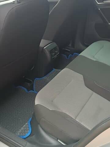 Серый Фольксваген e-Golf, объемом двигателя 0 л и пробегом 116 тыс. км за 9300 $, фото 13 на Automoto.ua