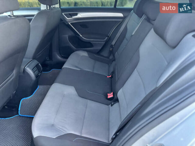 Серый Фольксваген e-Golf, объемом двигателя 0 л и пробегом 161 тыс. км за 8499 $, фото 36 на Automoto.ua
