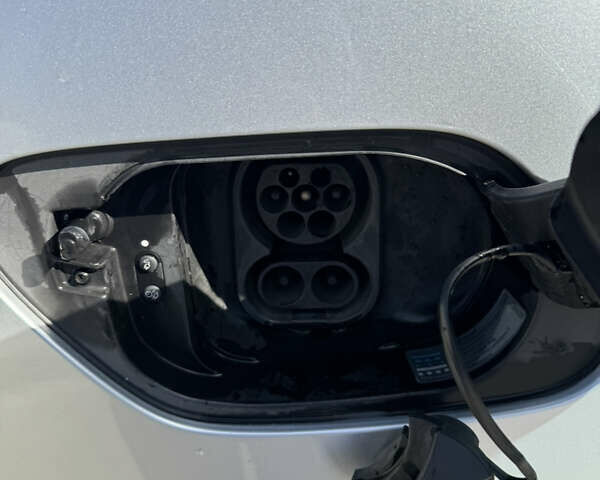 Серый Фольксваген e-Golf, объемом двигателя 0 л и пробегом 167 тыс. км за 8700 $, фото 34 на Automoto.ua