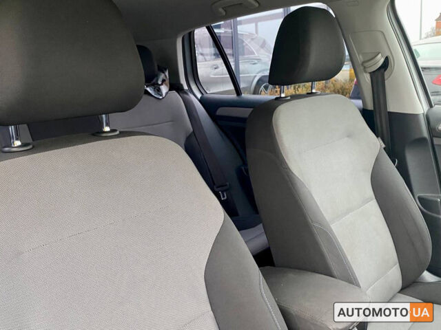 Серый Фольксваген e-Golf, объемом двигателя 24 л и пробегом 97 тыс. км за 14500 $, фото 27 на Automoto.ua