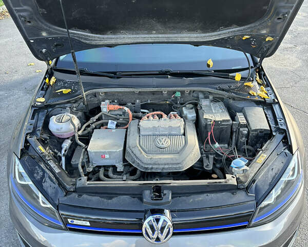 Сірий Фольксваген e-Golf, об'ємом двигуна 0 л та пробігом 122 тис. км за 8500 $, фото 25 на Automoto.ua