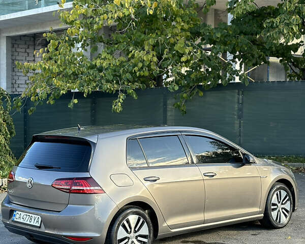 Сірий Фольксваген e-Golf, об'ємом двигуна 0 л та пробігом 122 тис. км за 8500 $, фото 5 на Automoto.ua