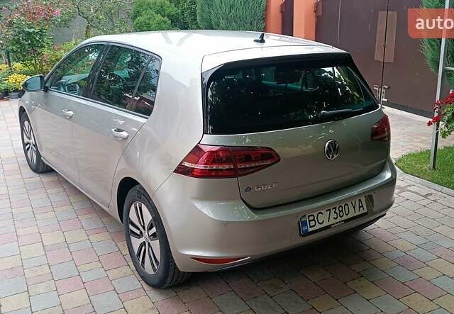 Серый Фольксваген e-Golf, объемом двигателя 0 л и пробегом 116 тыс. км за 9300 $, фото 6 на Automoto.ua