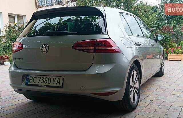 Серый Фольксваген e-Golf, объемом двигателя 0 л и пробегом 116 тыс. км за 9300 $, фото 5 на Automoto.ua