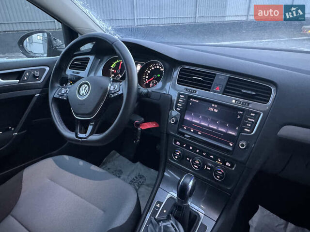 Сірий Фольксваген e-Golf, об'ємом двигуна 0 л та пробігом 89 тис. км за 8500 $, фото 12 на Automoto.ua