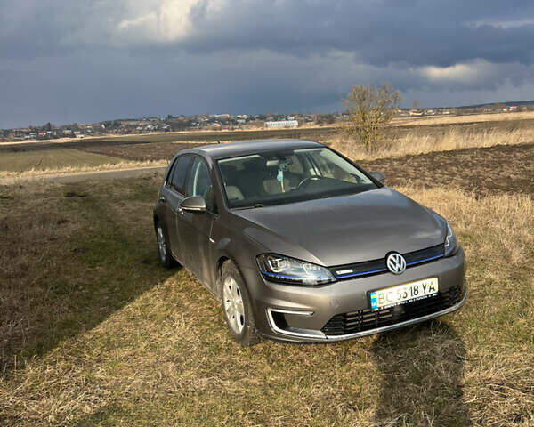 Серый Фольксваген e-Golf, объемом двигателя 0 л и пробегом 104 тыс. км за 9500 $, фото 3 на Automoto.ua