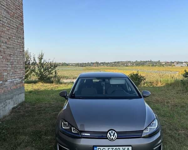 Сірий Фольксваген e-Golf, об'ємом двигуна 0 л та пробігом 112 тис. км за 8200 $, фото 22 на Automoto.ua