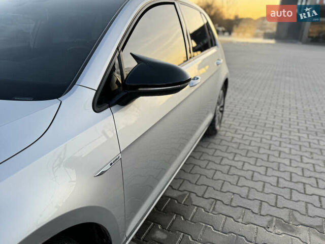 Сірий Фольксваген e-Golf, об'ємом двигуна 0 л та пробігом 162 тис. км за 8299 $, фото 56 на Automoto.ua
