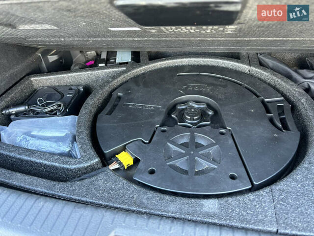 Сірий Фольксваген e-Golf, об'ємом двигуна 0 л та пробігом 122 тис. км за 8500 $, фото 14 на Automoto.ua