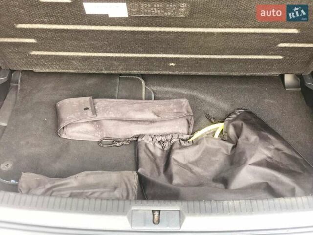 Серый Фольксваген e-Golf, объемом двигателя 0 л и пробегом 157 тыс. км за 8100 $, фото 55 на Automoto.ua