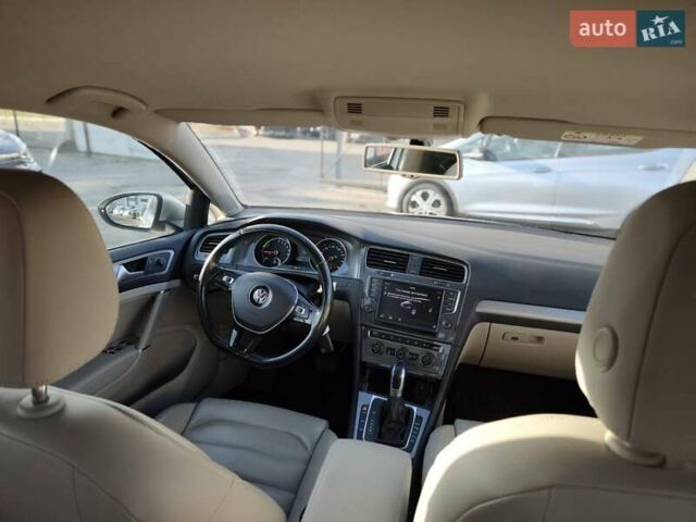 Сірий Фольксваген e-Golf, об'ємом двигуна 0 л та пробігом 108 тис. км за 9999 $, фото 24 на Automoto.ua