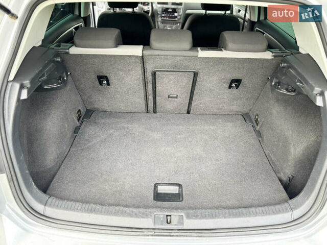 Сірий Фольксваген e-Golf, об'ємом двигуна 0 л та пробігом 161 тис. км за 8950 $, фото 76 на Automoto.ua