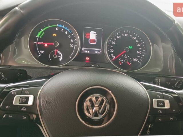 Серый Фольксваген e-Golf, объемом двигателя 0 л и пробегом 133 тыс. км за 8400 $, фото 8 на Automoto.ua