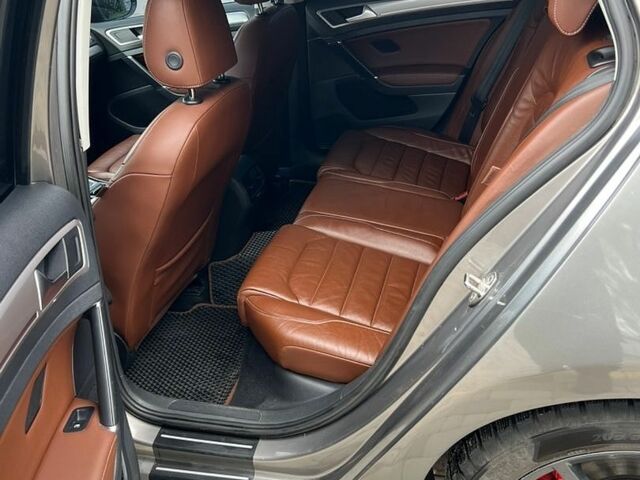 Серый Фольксваген e-Golf, объемом двигателя 0 л и пробегом 135 тыс. км за 10000 $, фото 10 на Automoto.ua