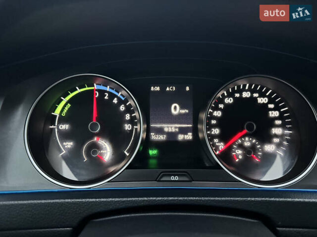 Серый Фольксваген e-Golf, объемом двигателя 0 л и пробегом 162 тыс. км за 8499 $, фото 45 на Automoto.ua