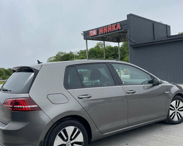 Серый Фольксваген e-Golf, объемом двигателя 0 л и пробегом 195 тыс. км за 7699 $, фото 7 на Automoto.ua