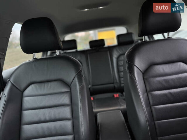 Серый Фольксваген e-Golf, объемом двигателя 0 л и пробегом 163 тыс. км за 8600 $, фото 12 на Automoto.ua