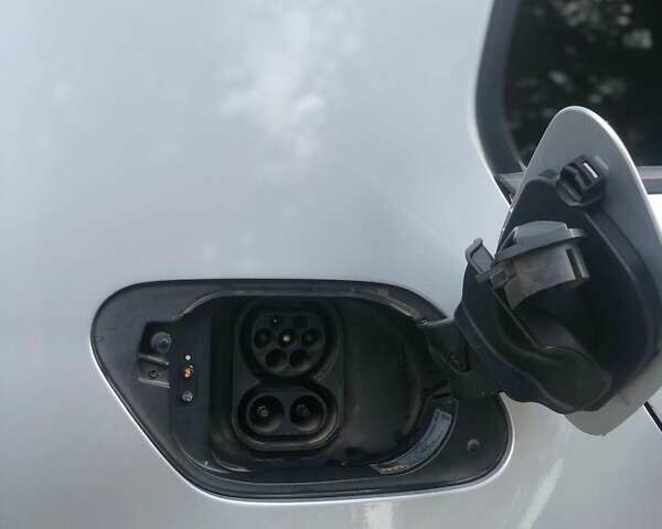 Серый Фольксваген e-Golf, объемом двигателя 0 л и пробегом 157 тыс. км за 8100 $, фото 50 на Automoto.ua
