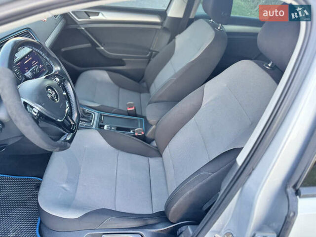 Сірий Фольксваген e-Golf, об'ємом двигуна 0 л та пробігом 161 тис. км за 8950 $, фото 46 на Automoto.ua