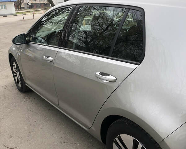 Сірий Фольксваген e-Golf, об'ємом двигуна 0 л та пробігом 82 тис. км за 10900 $, фото 11 на Automoto.ua