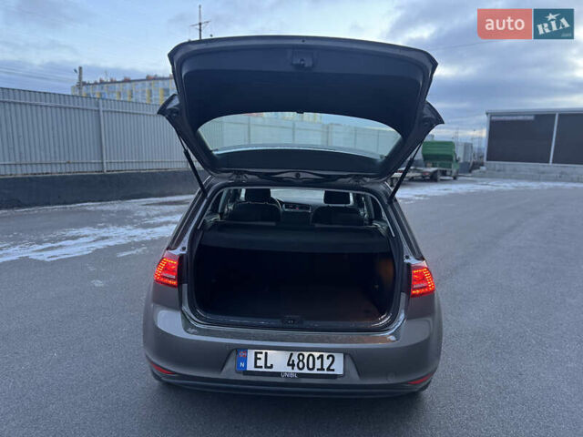 Сірий Фольксваген e-Golf, об'ємом двигуна 0 л та пробігом 89 тис. км за 8500 $, фото 4 на Automoto.ua