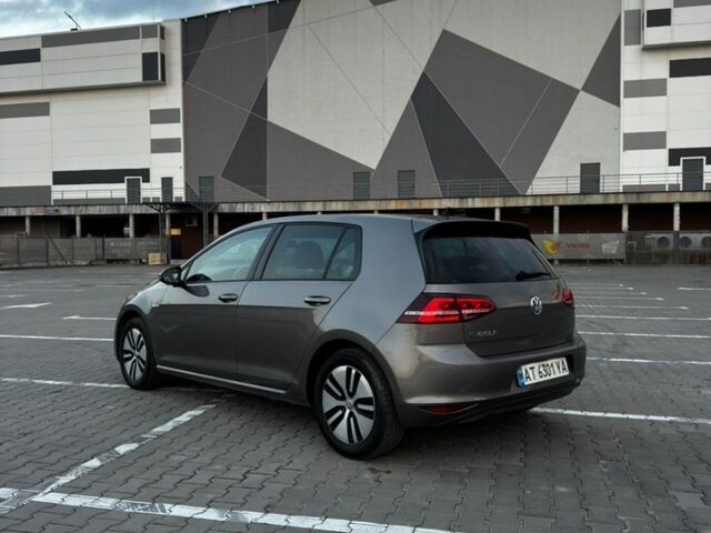 Серый Фольксваген e-Golf, объемом двигателя 0 л и пробегом 107 тыс. км за 9000 $, фото 3 на Automoto.ua