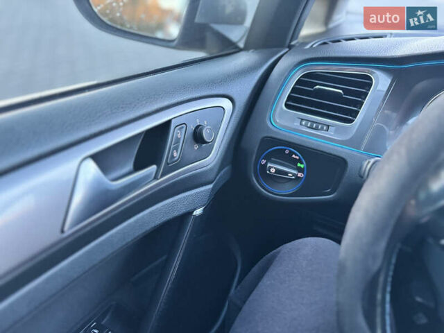 Сірий Фольксваген e-Golf, об'ємом двигуна 0 л та пробігом 161 тис. км за 8950 $, фото 59 на Automoto.ua