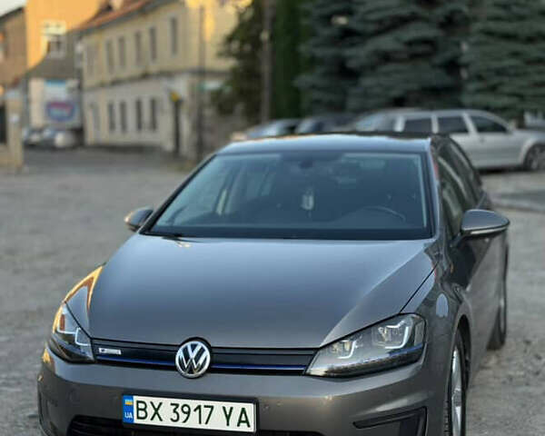 Серый Фольксваген e-Golf, объемом двигателя 0 л и пробегом 210 тыс. км за 7800 $, фото 11 на Automoto.ua