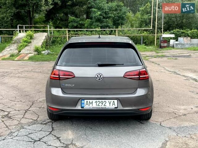 Серый Фольксваген e-Golf, объемом двигателя 0 л и пробегом 122 тыс. км за 10000 $, фото 25 на Automoto.ua
