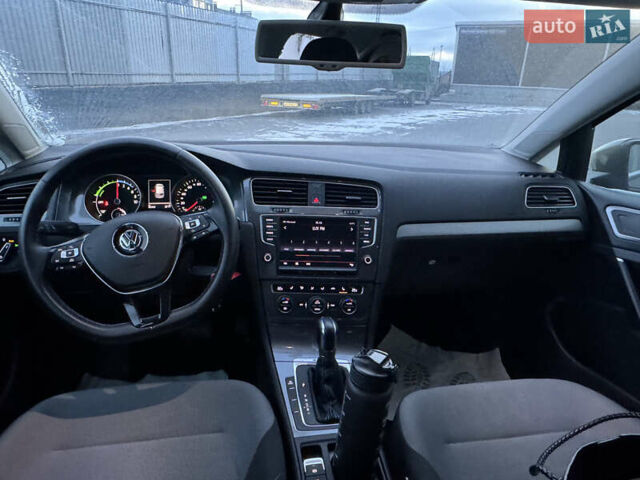 Сірий Фольксваген e-Golf, об'ємом двигуна 0 л та пробігом 89 тис. км за 8500 $, фото 10 на Automoto.ua