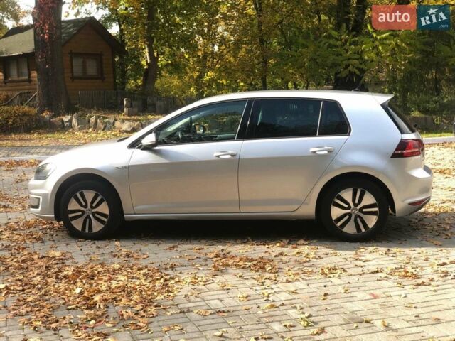 Серый Фольксваген e-Golf, объемом двигателя 0 л и пробегом 157 тыс. км за 7800 $, фото 6 на Automoto.ua
