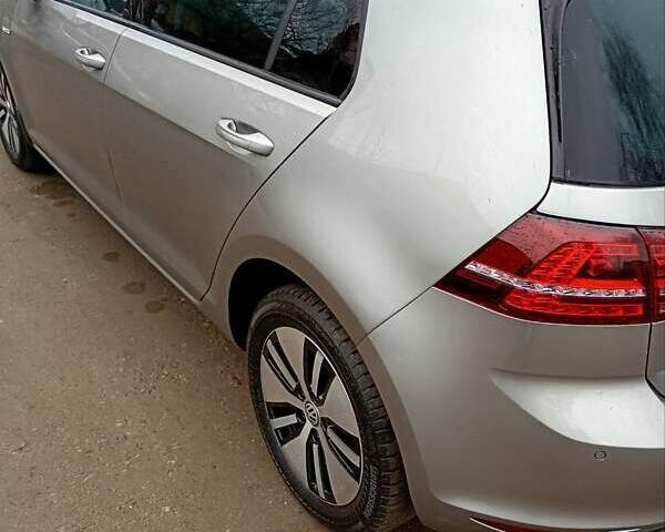 Сірий Фольксваген e-Golf, об'ємом двигуна 0 л та пробігом 130 тис. км за 9100 $, фото 5 на Automoto.ua