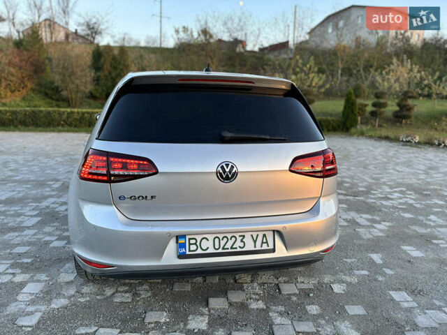 Серый Фольксваген e-Golf, объемом двигателя 0 л и пробегом 162 тыс. км за 8499 $, фото 11 на Automoto.ua