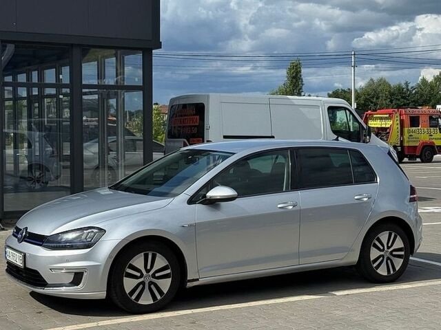 Серый Фольксваген e-Golf, объемом двигателя 0 л и пробегом 118 тыс. км за 9200 $, фото 3 на Automoto.ua