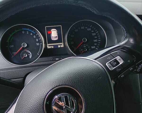 Серый Фольксваген e-Golf, объемом двигателя 0 л и пробегом 130 тыс. км за 9600 $, фото 14 на Automoto.ua
