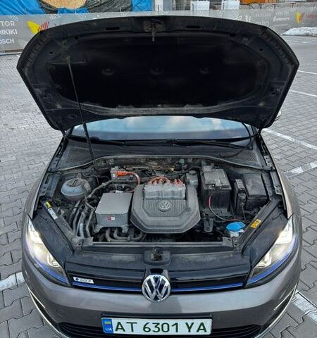 Сірий Фольксваген e-Golf, об'ємом двигуна 0 л та пробігом 97 тис. км за 10500 $, фото 18 на Automoto.ua