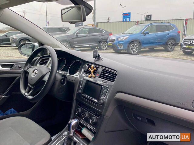 Серый Фольксваген e-Golf, объемом двигателя 24 л и пробегом 97 тыс. км за 14500 $, фото 25 на Automoto.ua