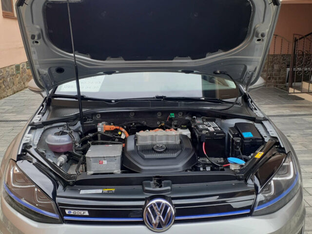 Сірий Фольксваген e-Golf, об'ємом двигуна 0 л та пробігом 133 тис. км за 9499 $, фото 15 на Automoto.ua