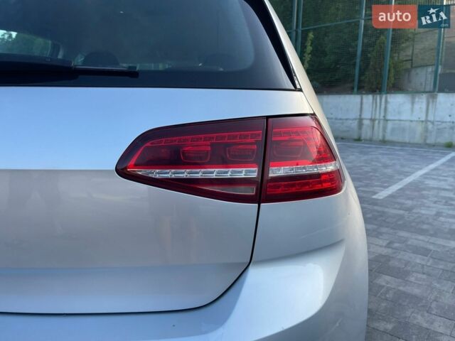 Серый Фольксваген e-Golf, объемом двигателя 0 л и пробегом 96 тыс. км за 7899 $, фото 20 на Automoto.ua