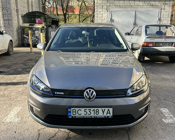 Серый Фольксваген e-Golf, объемом двигателя 0 л и пробегом 104 тыс. км за 9500 $, фото 13 на Automoto.ua