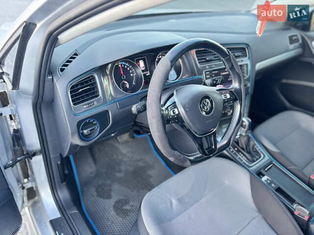 Сірий Фольксваген e-Golf, об'ємом двигуна 0 л та пробігом 161 тис. км за 8950 $, фото 47 на Automoto.ua