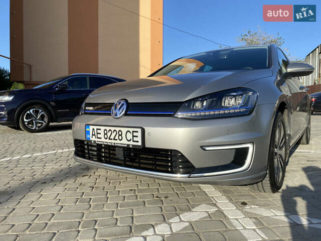 Сірий Фольксваген e-Golf, об'ємом двигуна 0 л та пробігом 121 тис. км за 10200 $, фото 1 на Automoto.ua
