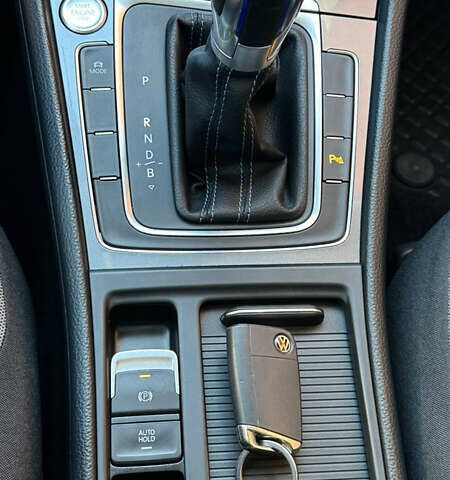 Серый Фольксваген e-Golf, объемом двигателя 0 л и пробегом 133 тыс. км за 8400 $, фото 26 на Automoto.ua