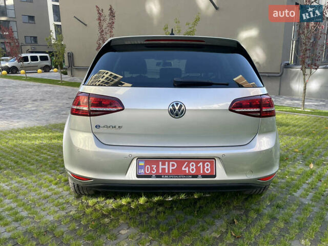 Серый Фольксваген e-Golf, объемом двигателя 0 л и пробегом 98 тыс. км за 8750 $, фото 7 на Automoto.ua